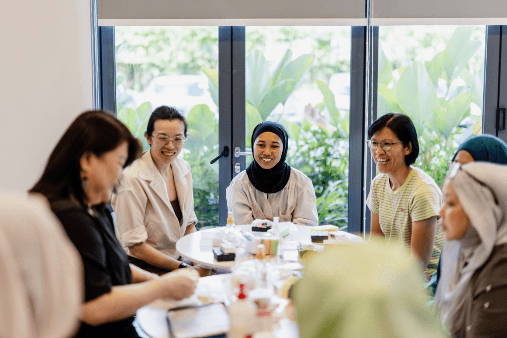 Complete Global Pathways